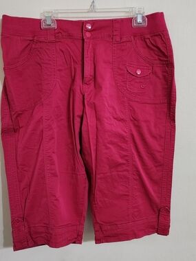 Lee Women's Deep Pink Bermuda Shorts